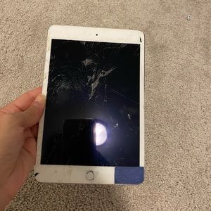 iPad Mini 4 White